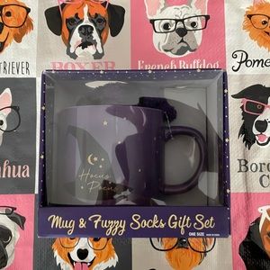 Hocus Pocus Mug & Fuzzy Socks Gift Set